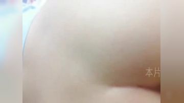 给黑人草