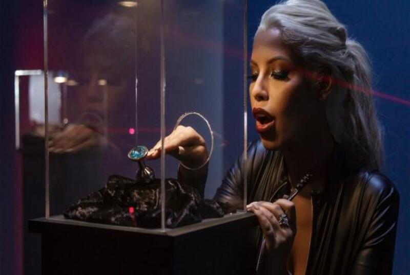 BRRA.24.12.13 观看这些美丽的女孩穿着紧身乳胶和紧...