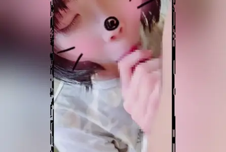 POUB-5244 一个夜里在街头流浪的女孩被带回家，给了...