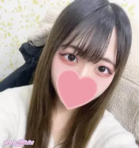 FC2PPV-4642364-【素人19歳♡颜出し】可爱い♡エナちゃんを事务所と洗面台の前でハメ！