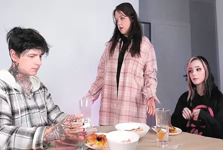 POUB-3369 在视频聊天室撞见她的继兄，并对他射精 粉...