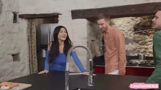 【欧美】朋友的骚妻，第一次见面，兄弟的未婚妻就拿下了我