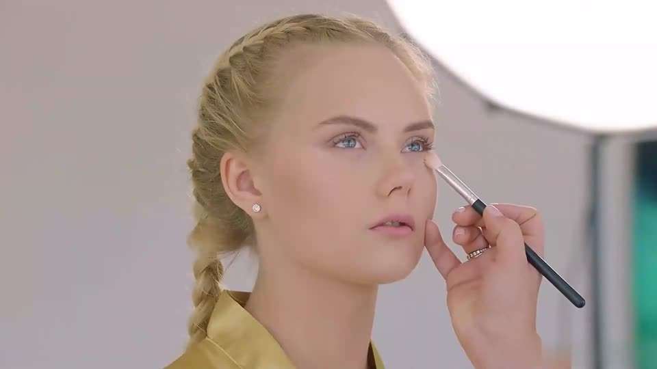 马尾辫高挑大长腿小姐姐充满野性风情，掏出鸡巴大力吞吐口交#射精#骚逼#挑逗#蜜桃臀#母狗#性交